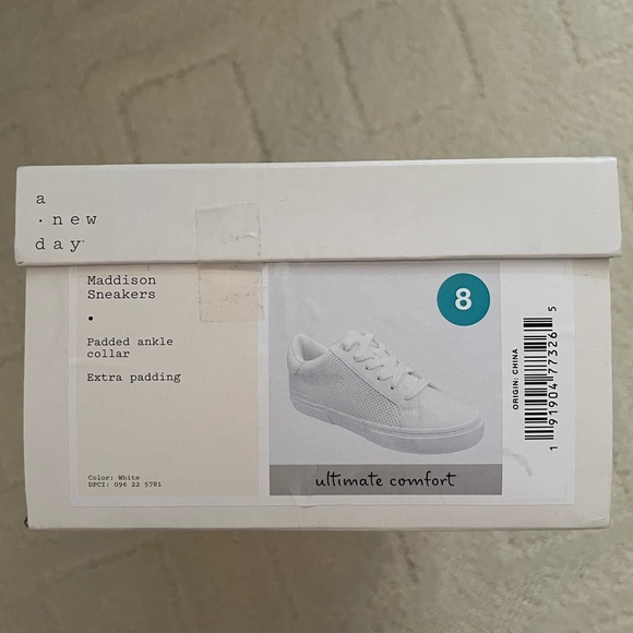 A New Day Maddison Sneakers (8) - Picture 3 of 3